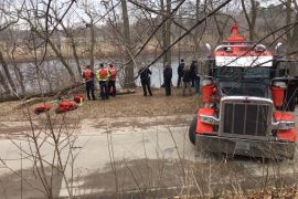 UPDATE: CAR REMOVED FROM RIVER