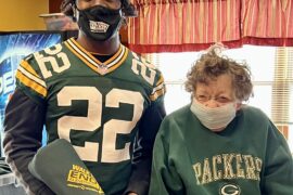 Green and Gold Gives Back