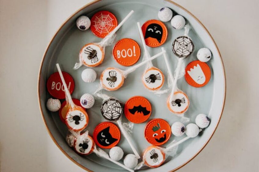 HALL-O-Ween on Campus!