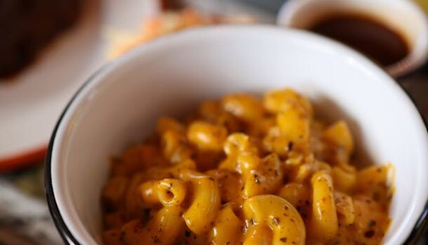 Say Cheese…Donation! Land O’Lakes Donates 40,000 Pounds of Macaroni & Cheese to Feed My People Food Bank in Eau Claire, WI