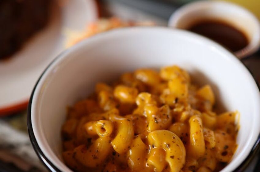 Say Cheese…Donation! Land O’Lakes Donates 40,000 Pounds of Macaroni & Cheese to Feed My People Food Bank in Eau Claire, WI